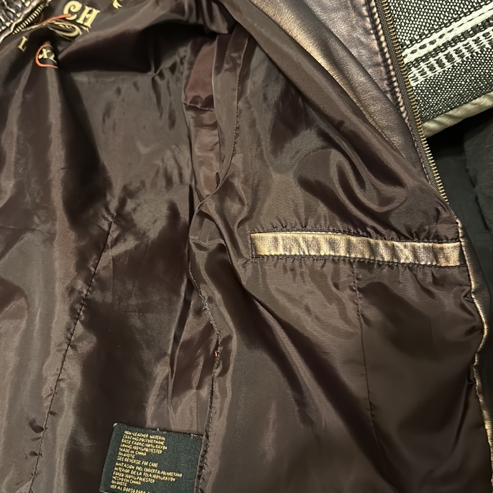 Distressed jacket - Picture 7 of 7